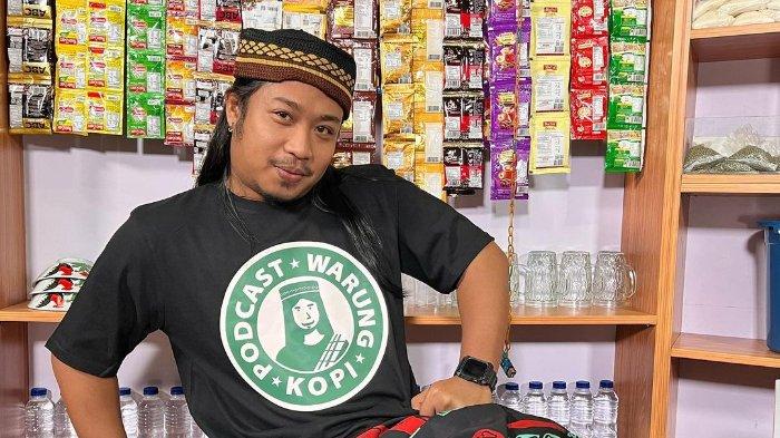 Siapa Praz Teguh? Host PWK - Podcast Warung Kopi - Wikipedia Indonesia